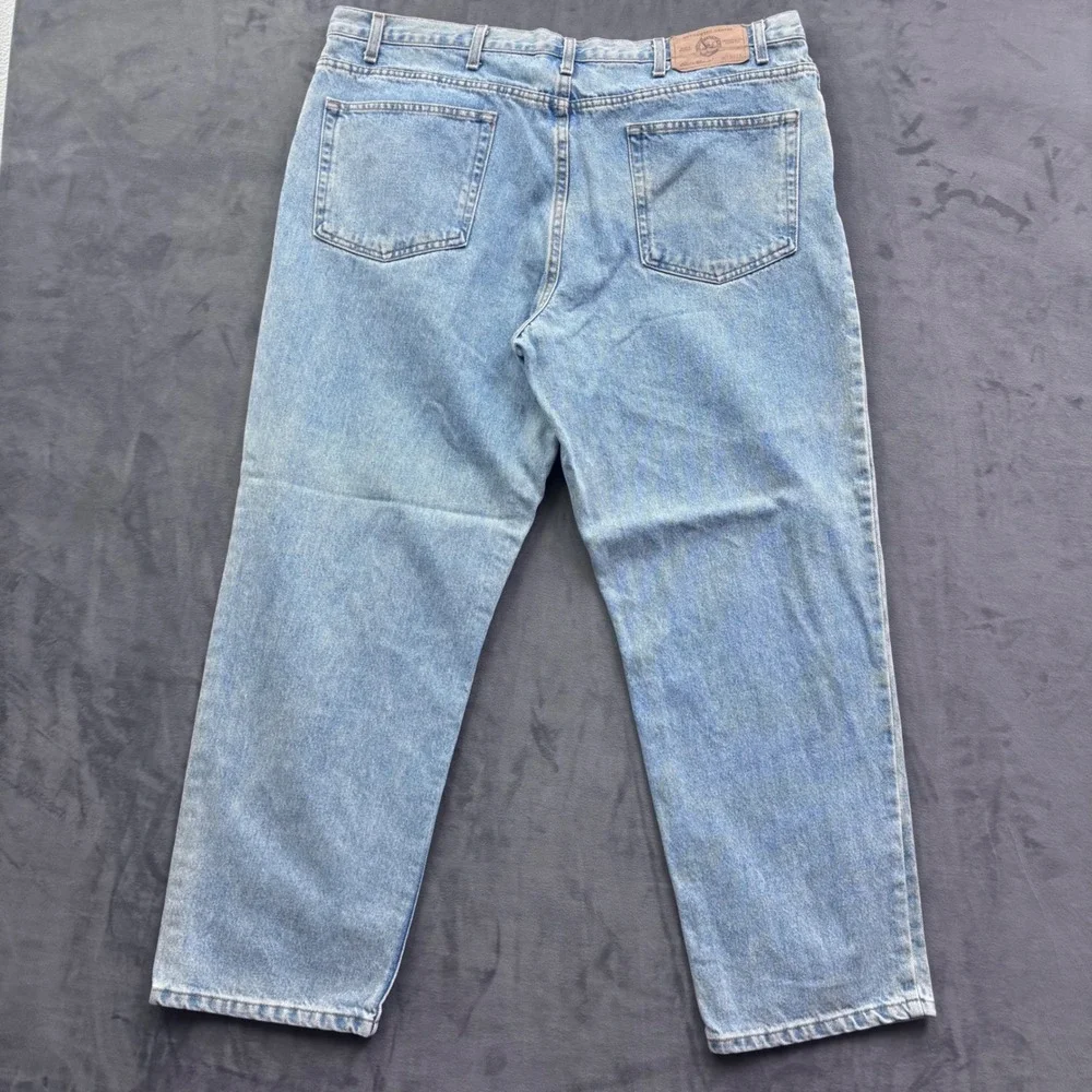 Eddie Bauer Relaxed Fit Mens Light Wash Denim Jeans 42x30 Straight Leg Blue